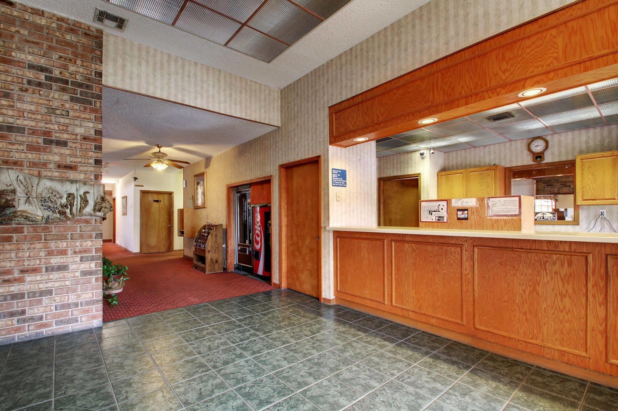 Hotel Del Sol - Pensacola Ferry Pass Exterior foto